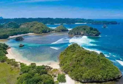 Pantai di Malang dengan Pesona Laut Biru dan Aktivitas Seru yang Cocok untuk Semua Kalangan