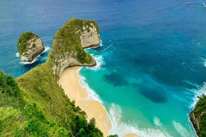 Intip Pesona Pantai Kelingking, Surga Tersembunyi di Nusa Penida